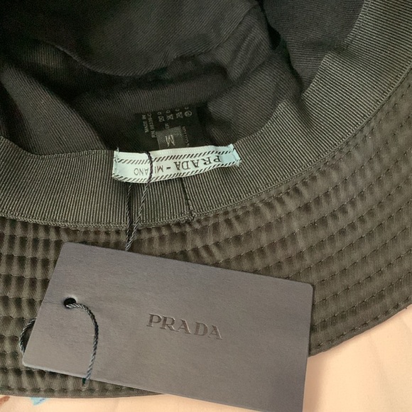 NWT PRADA bucket hat - med - Picture 3 of 4